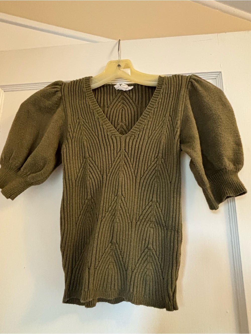 Blu Pepper Olive Green Puff Short Sleeve Cable Knit Sweater Small